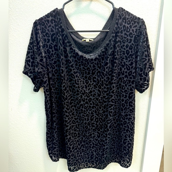Kori Tops - Kori America Black Leopard Burnout Velvet Tee – Size XL
